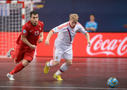 Сергей Абрамов забил португальцам Сергей Абрамов забил португальцам