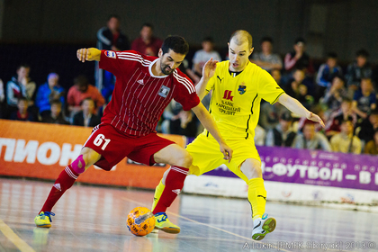 «Дина» и «Сибиряк» сыграли вничью «Дина» и «Сибиряк» сыграли вничью