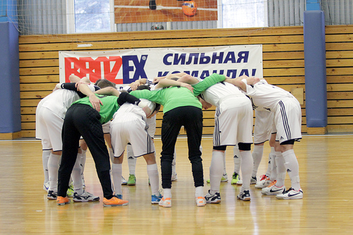 Коммунистов обыграли Коммунистов обыграли