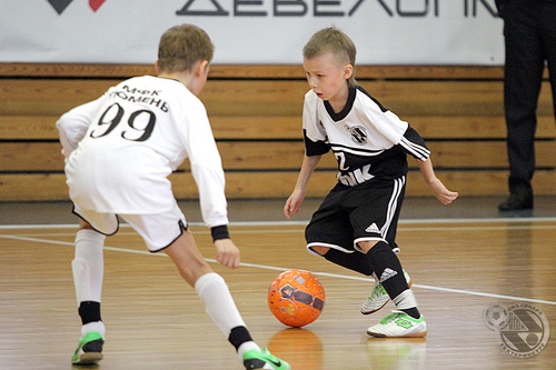 Третьи и шестые Третьи и шестые