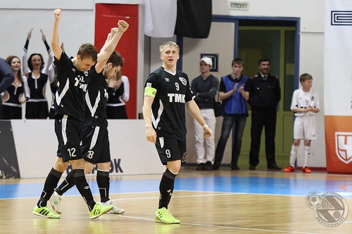 Абрамов подписал новый контракт Абрамов подписал новый контракт