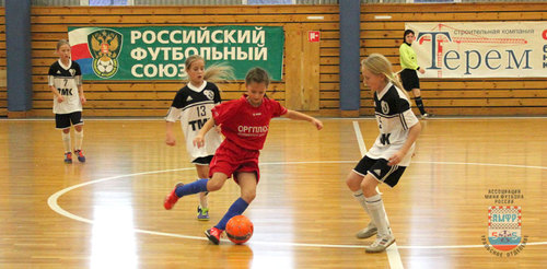 Стартует первенство России среди женских команд Стартует первенство России среди женских команд