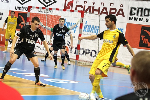 Синара – Дина. История противостояний Синара – Дина. История противостояний