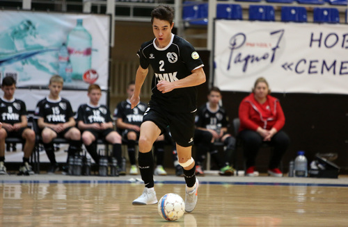 Младшие за старшими Младшие за старшими