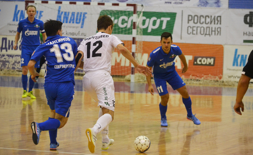 В эти выходные принимаем «Ухту» В эти выходные принимаем «Ухту»