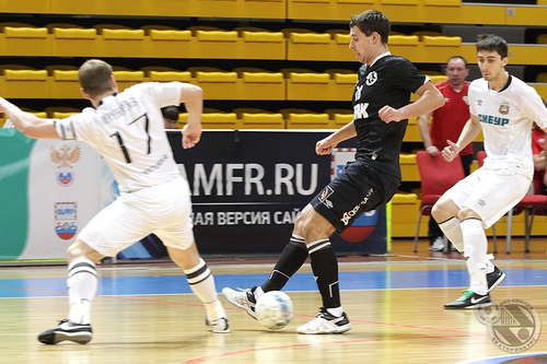 Жесткая борьба в Екатеринбурге Жесткая борьба в Екатеринбурге