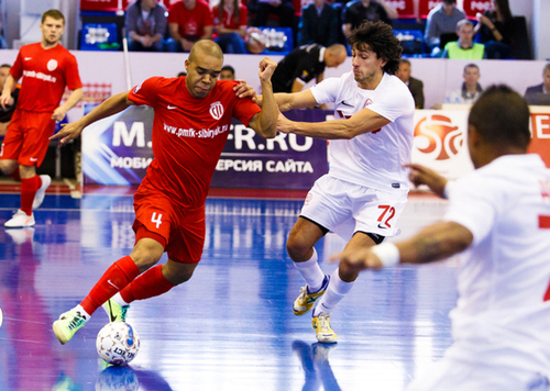 Коммунисты дважды одолели «Сибиряк» Коммунисты дважды одолели «Сибиряк»