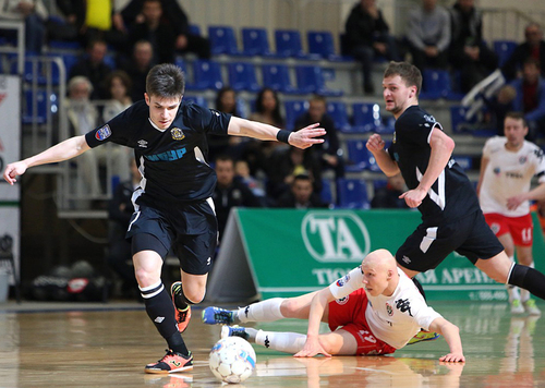 «Тюмень» рвется вперед «Тюмень» рвется вперед