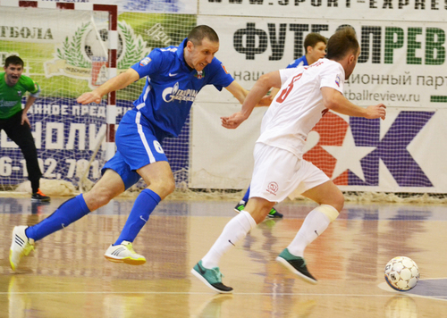 «Ухта» разорвала коммунистов «Ухта» разорвала коммунистов