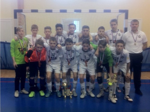 ВИЗ-2002 - серебряный призер турнира «Кубок Победы» ВИЗ-2002 - серебряный призер турнира «Кубок Победы»