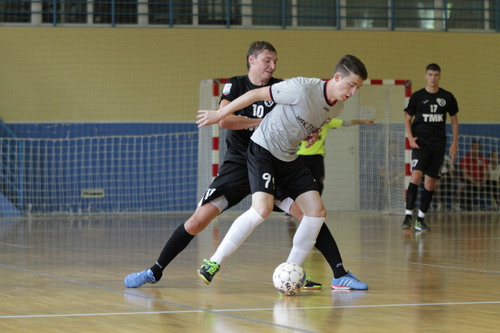 Синара вновь переигрывает Тюмень Синара вновь переигрывает Тюмень