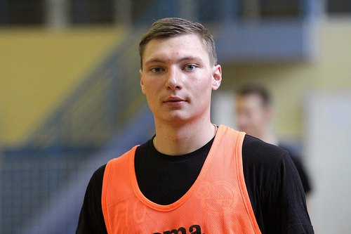 Надо взять максимальное количество очков