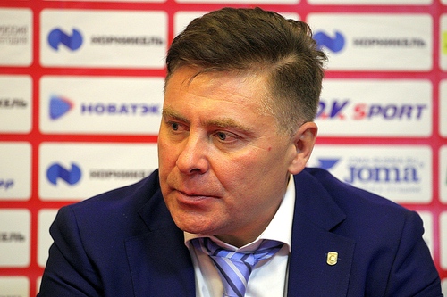 Команда показала себя единым коллективом Команда показала себя единым коллективом