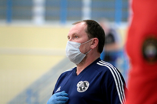 Тяжело постоянно догонять соперника Тяжело постоянно догонять соперника