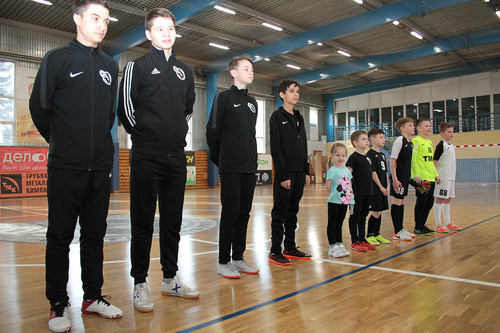 Награждение учащихся футбольной школы «ВИЗ» Награждение учащихся футбольной школы «ВИЗ»