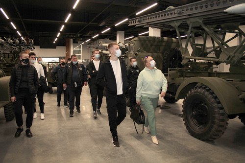 Синара посетила Музей военной техники Синара посетила Музей военной техники