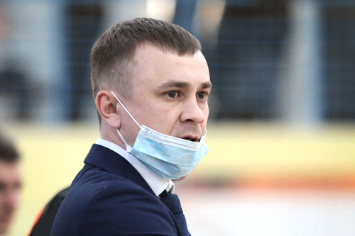 Во втором тайме играли на равных Во втором тайме играли на равных