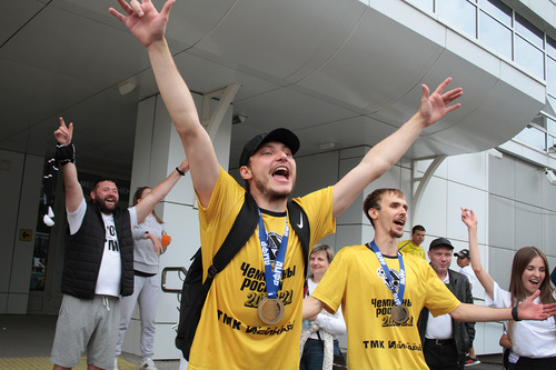 Фото с болельщиками (неофициальная часть)