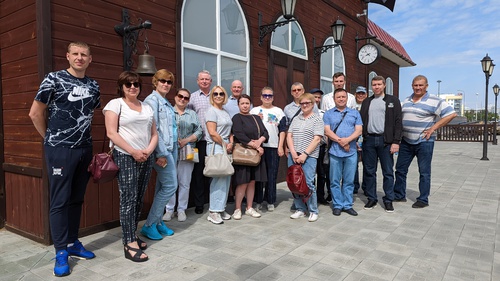 Броня крепка и танки наши быстры… Броня крепка и танки наши быстры…