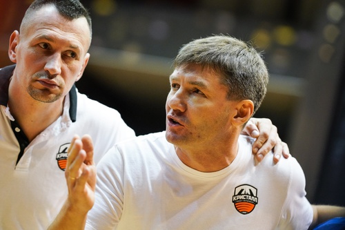 Опять играли в усеченном составе Опять играли в усеченном составе