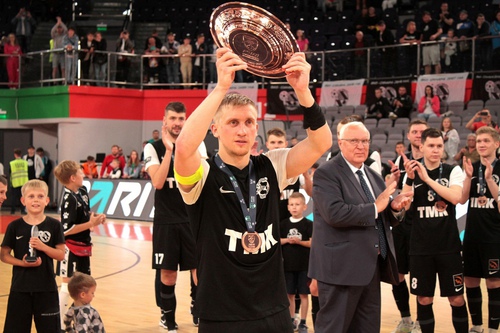 Очень важно быть примером для молодежи Очень важно быть примером для молодежи