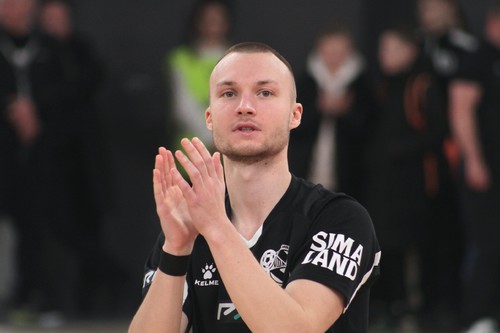 Играть надо всегда с холодной головой Играть надо всегда с холодной головой