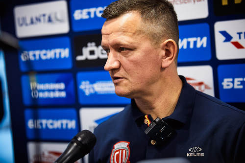 Немного не хватает человеческих ресурсов Немного не хватает человеческих ресурсов