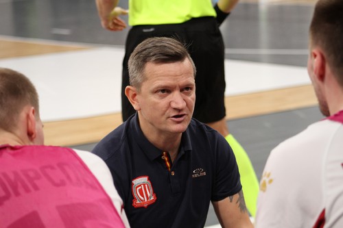 В первом тайме создали много моментов на контратаках В первом тайме создали много моментов на контратаках