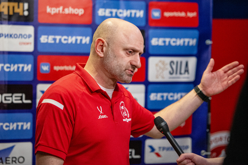 Чтобы выиграть матч, нужно пахать