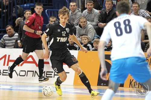 Синара победила Ямал в первом матче